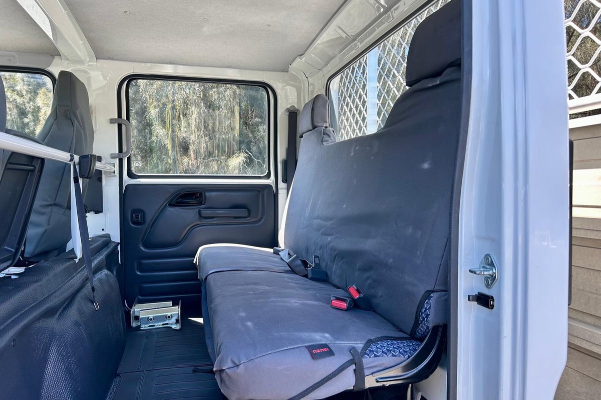 2023 Isuzu N Series NNR 45-150 image 27