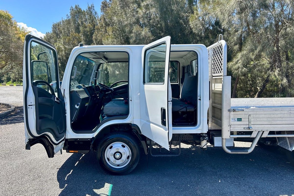2023 Isuzu N Series NNR 45-150 image 20