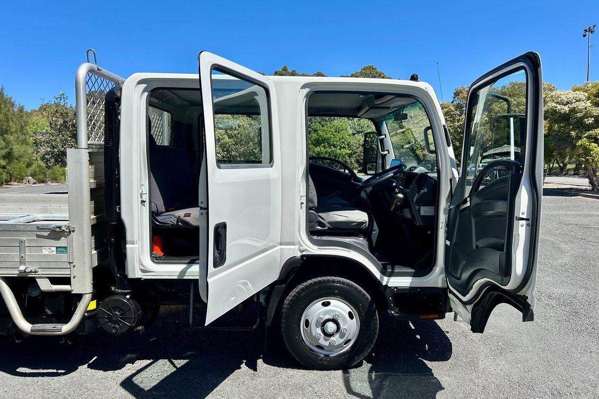 2023 Isuzu N Series NNR 45-150 image 21