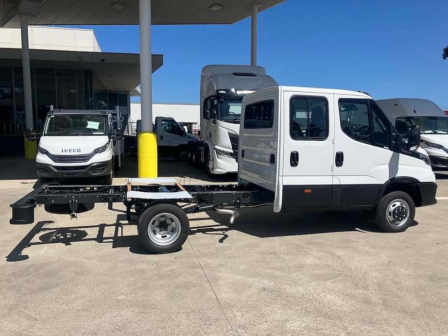 2026 Iveco Daily 50C18 image 6
