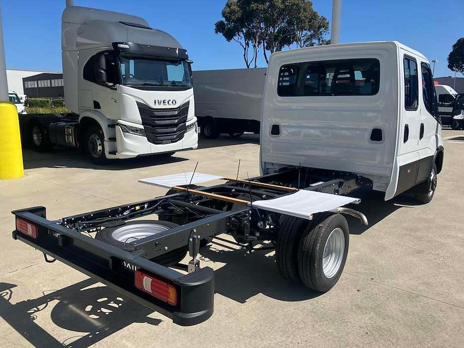 2026 Iveco Daily 50C18 image 8
