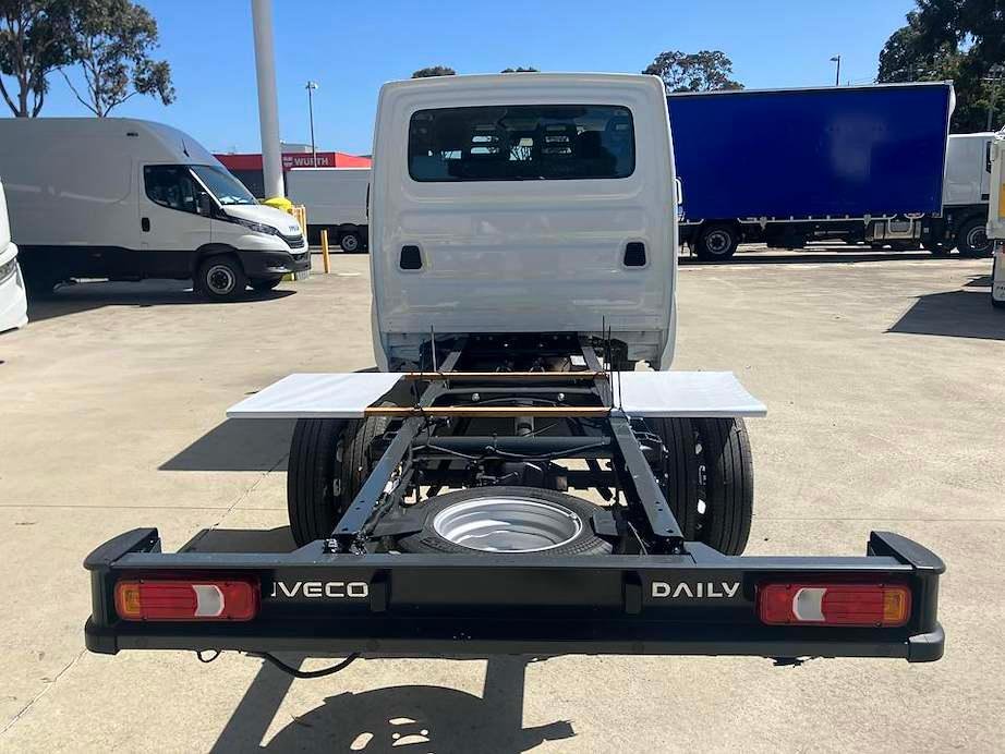 2026 Iveco Daily 50C18 image 10