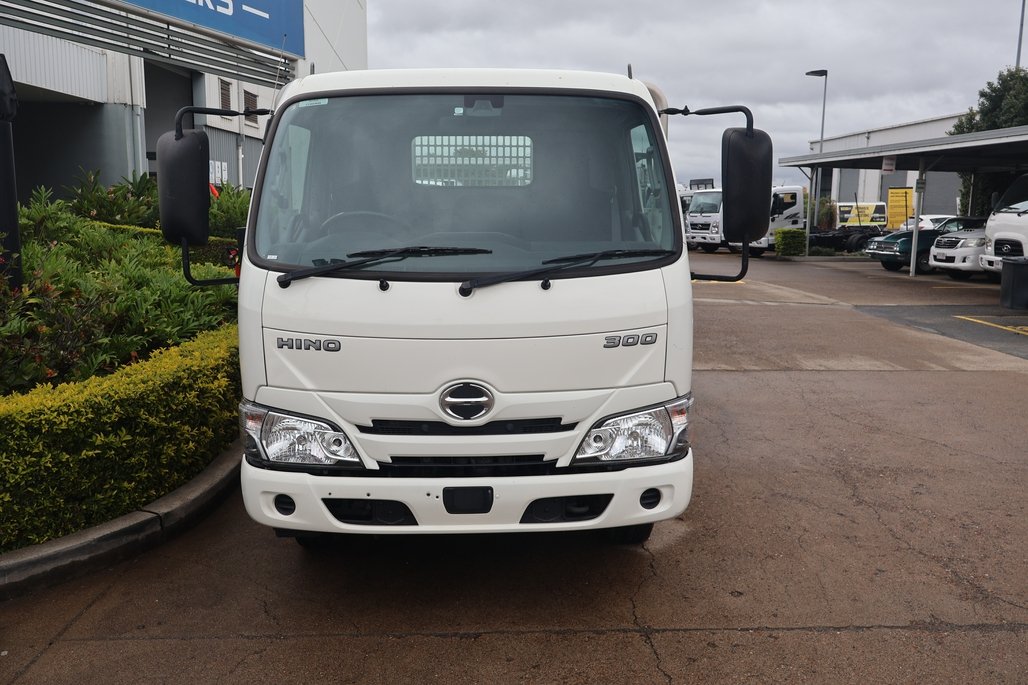 2022 HINO DUTRO 616 image 15