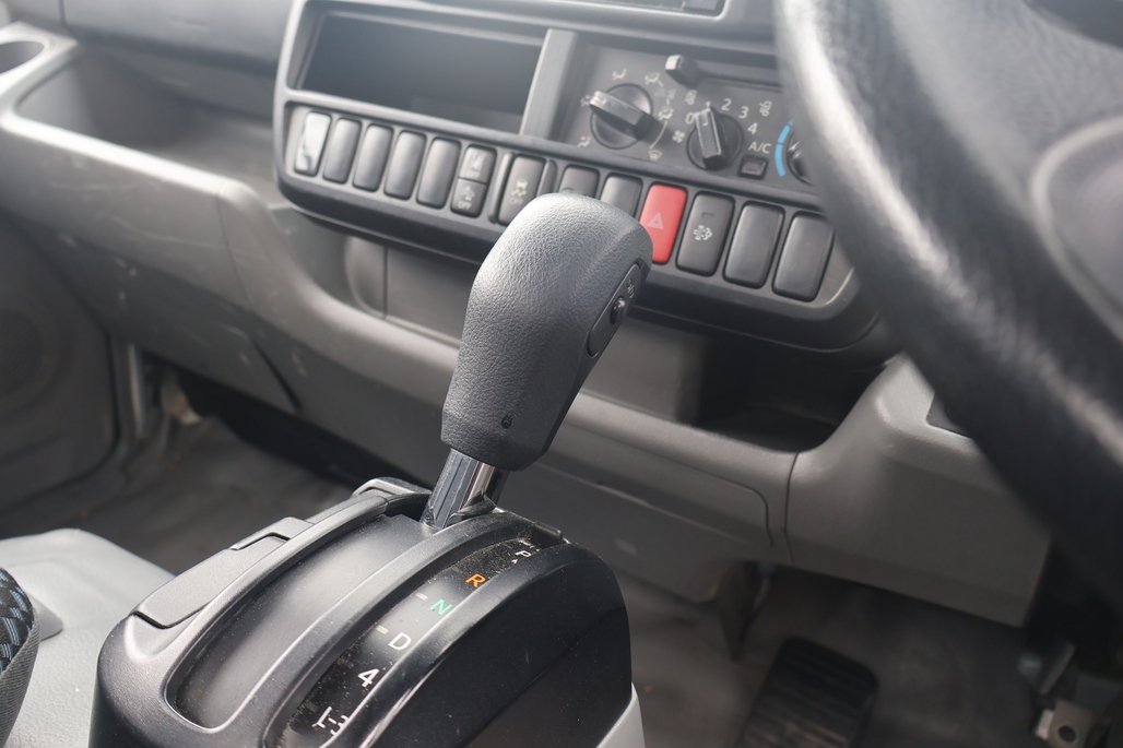 2022 HINO DUTRO 616 image 16