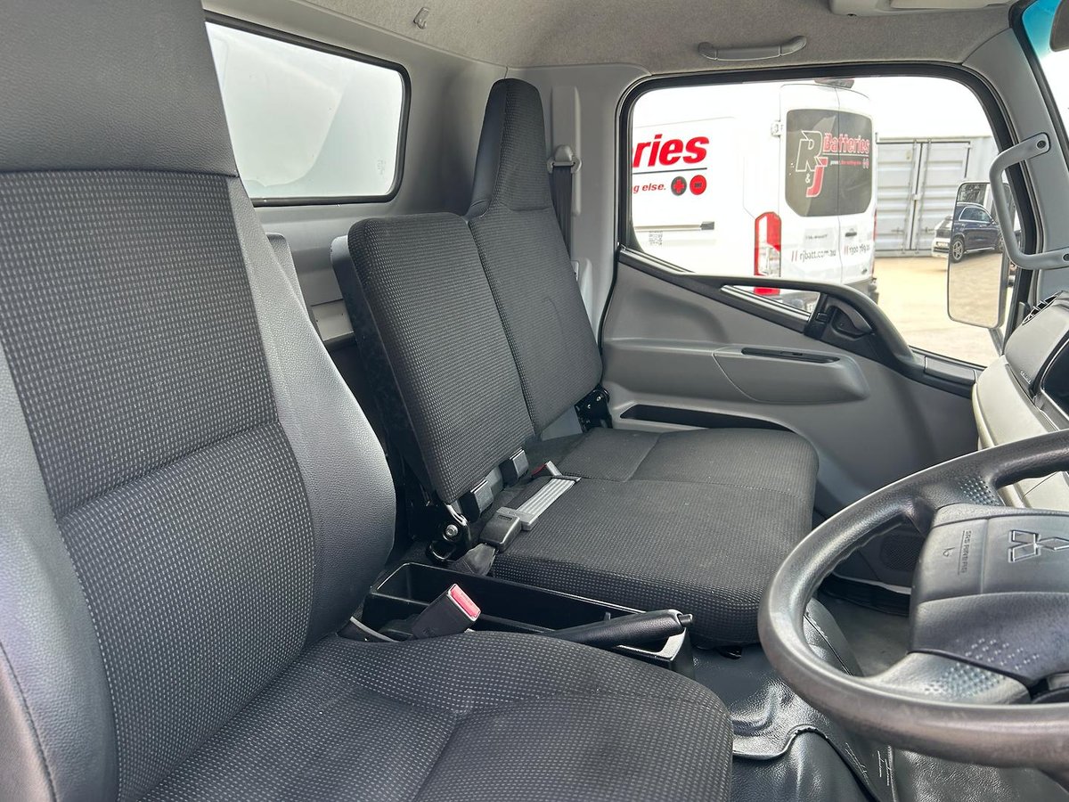 2023 Fuso Canter 515 image 12