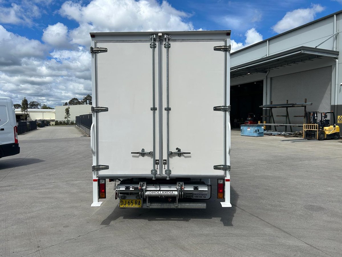 2023 Fuso Canter 515 image 7