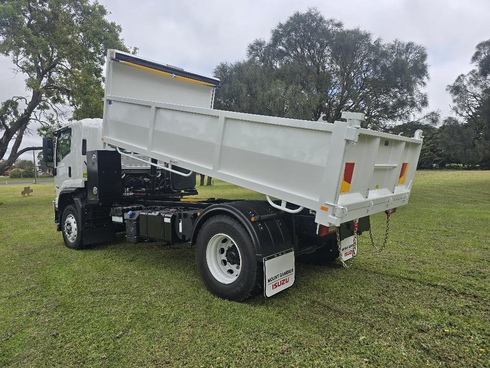 2026 Isuzu F Series FVD 170-300 AT R47 image 8