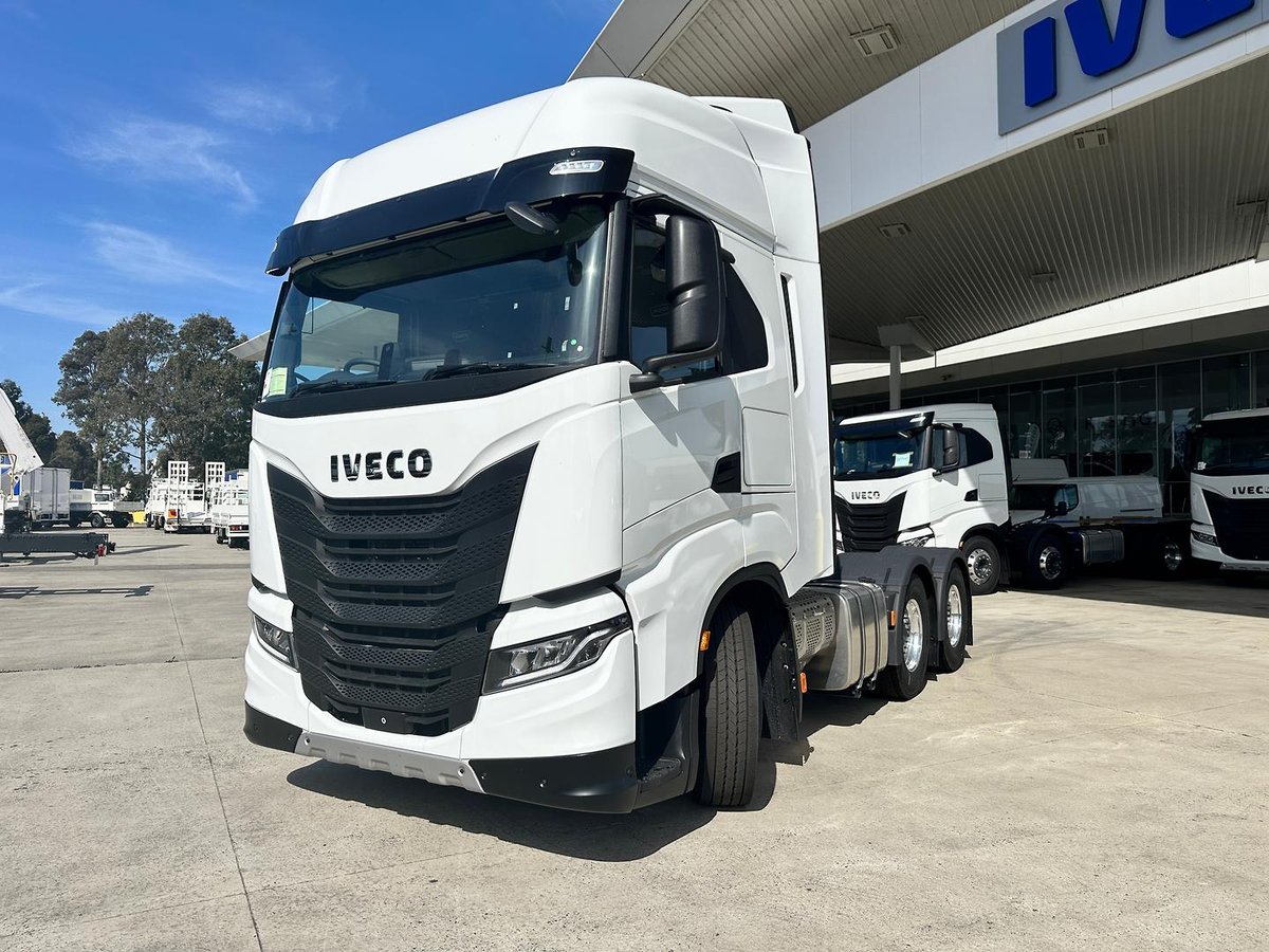 2024 Iveco S-Way AS700 image 7