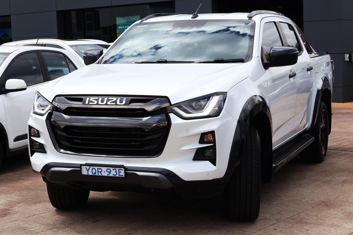 2022 Isuzu D-MAX X-TERRAIN MY23 4X4 Dual Range image 3