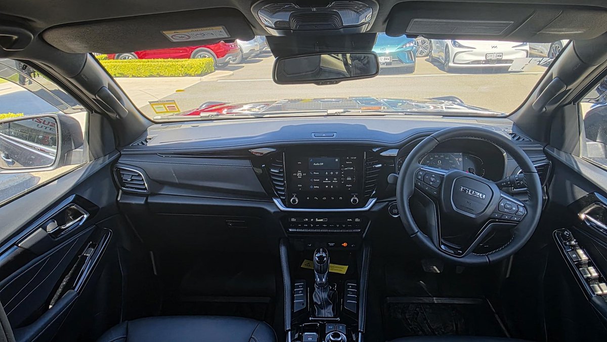 2026 Isuzu MU-X LS-T MY25.5 4X4 Dual Range image 17