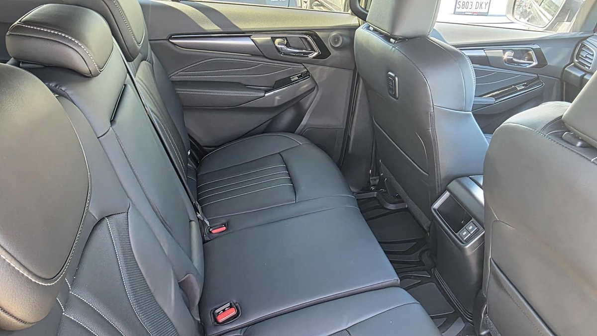2026 Isuzu MU-X LS-T MY25.5 4X4 Dual Range image 13