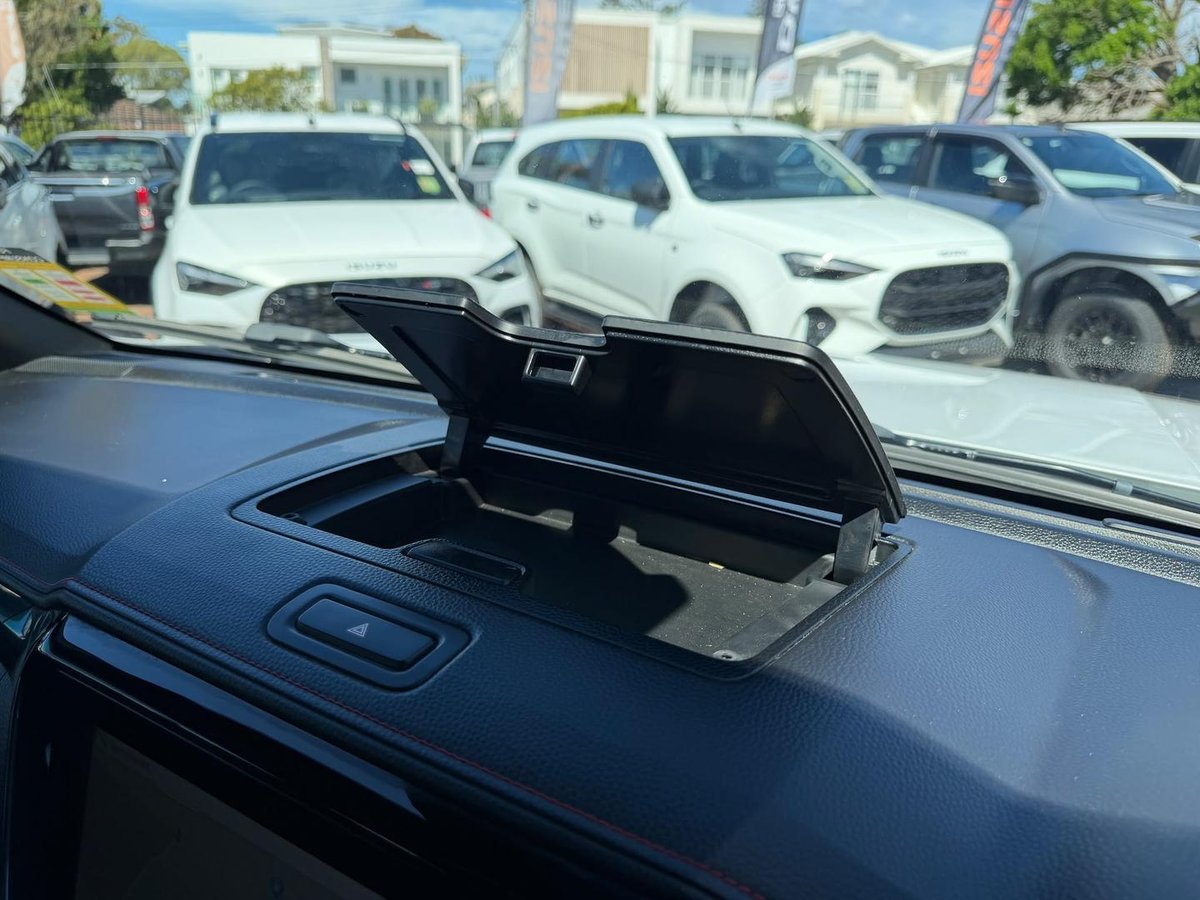 2024 Isuzu D-MAX X-TERRAIN MY24 4X4 Dual Range image 19