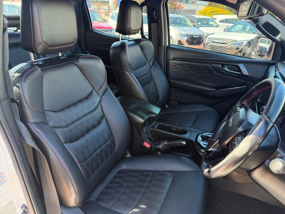 2024 Isuzu D-MAX X-TERRAIN MY24 4X4 Dual Range image 9
