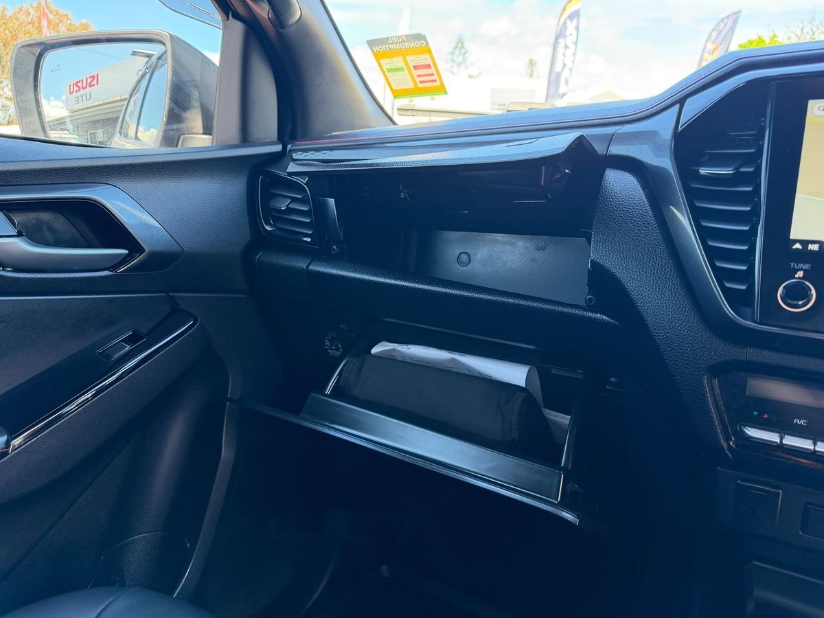 2024 Isuzu D-MAX X-TERRAIN MY24 4X4 Dual Range image 8