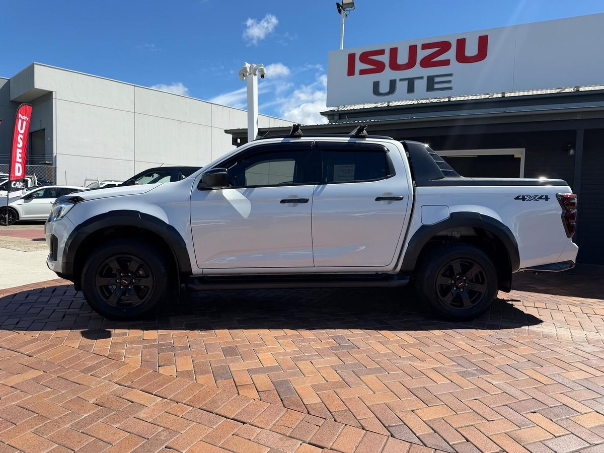 2024 Isuzu D-MAX X-TERRAIN MY24 4X4 Dual Range image 10