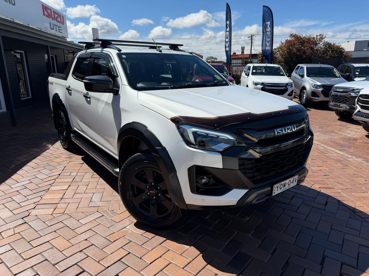 2024 Isuzu D-MAX X-TERRAIN MY24 4X4 Dual Range image 5