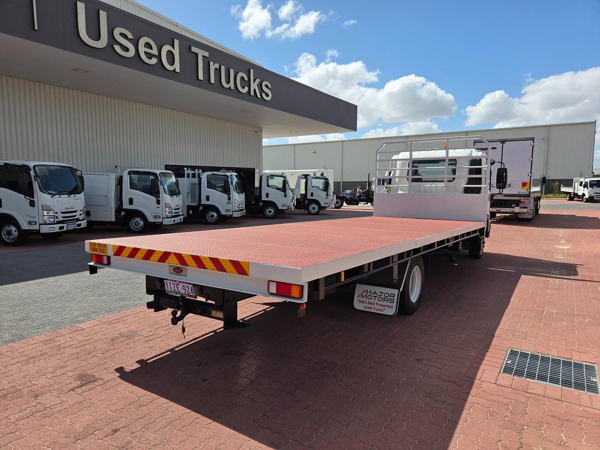 2014 Isuzu Frr600 6 Ton Tray image 5
