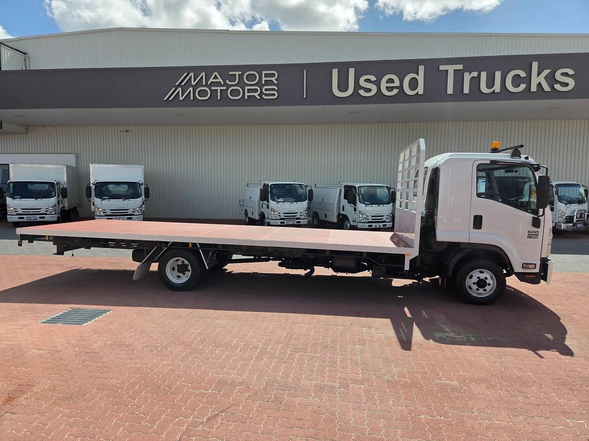 2014 Isuzu Frr600 6 Ton Tray image 12