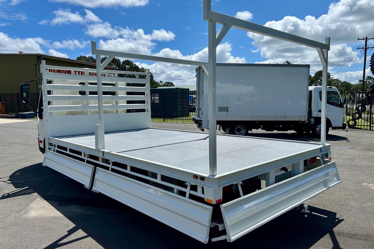 2020 Hino 300 Series 616 image 16