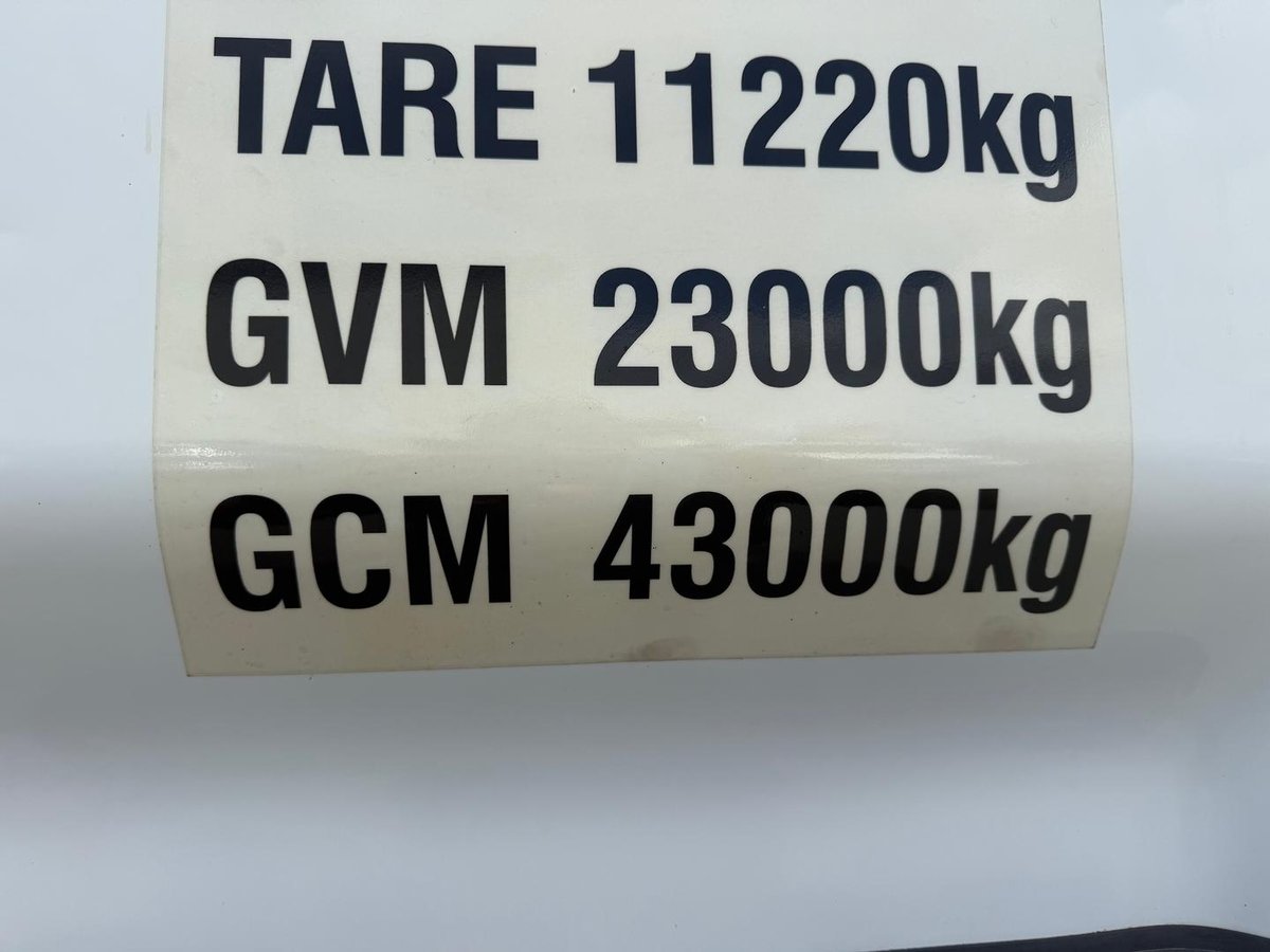 2017 Isuzu Giga CXZ 455 Premium image 16