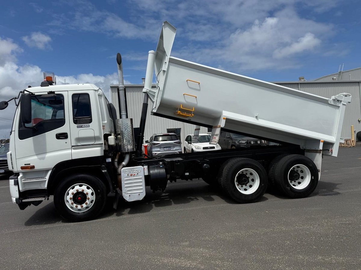 2017 Isuzu Giga CXZ 455 Premium image 5