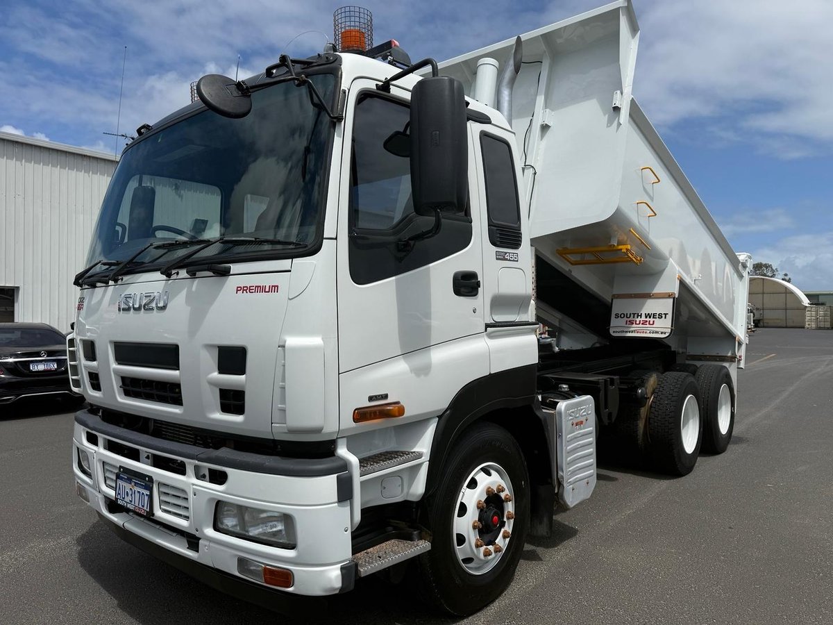 2017 Isuzu Giga CXZ 455 Premium image 2