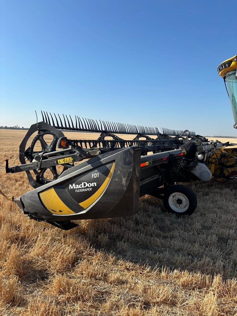 2021 New Holland Cr9.90 image 15