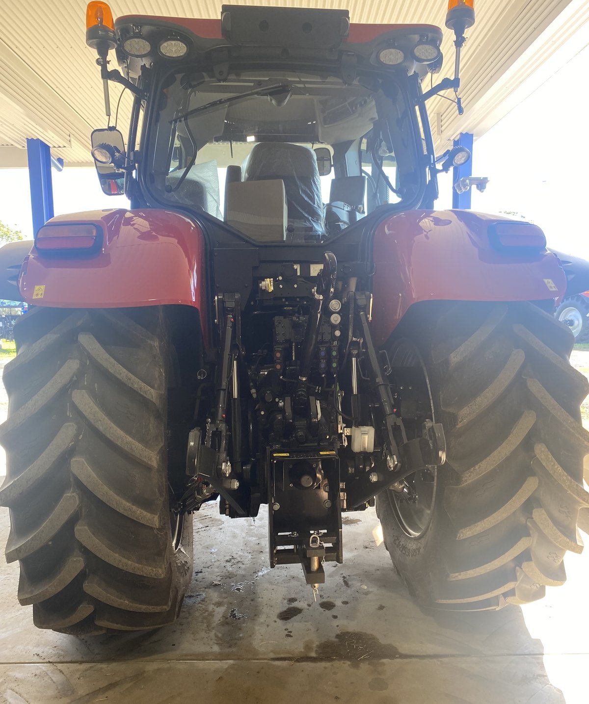 2025 CASE IH PUMA 220 CVT image 2