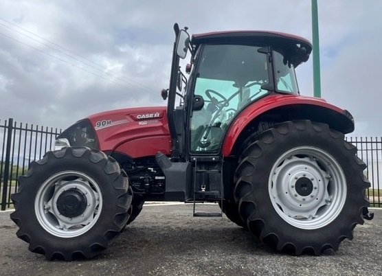 2022 CASE IH FARMALL 90M image 2