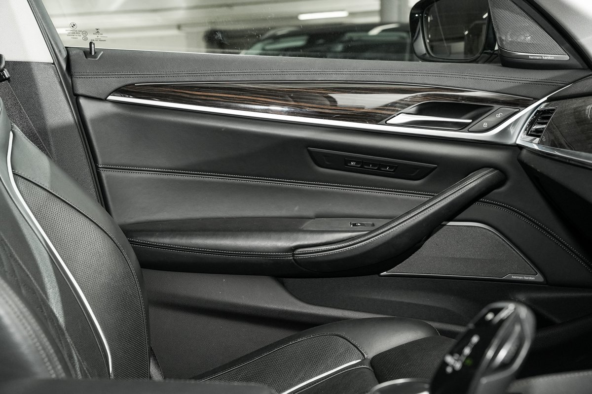 2018 BMW 5 Series 530d Luxury Line G30 image 8