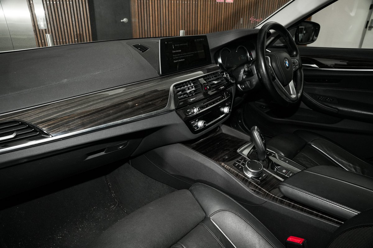 2018 BMW 5 Series 530d Luxury Line G30 image 9