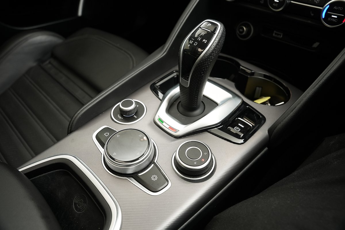 2021 Alfa Romeo Giulia Sport Series 2 image 20