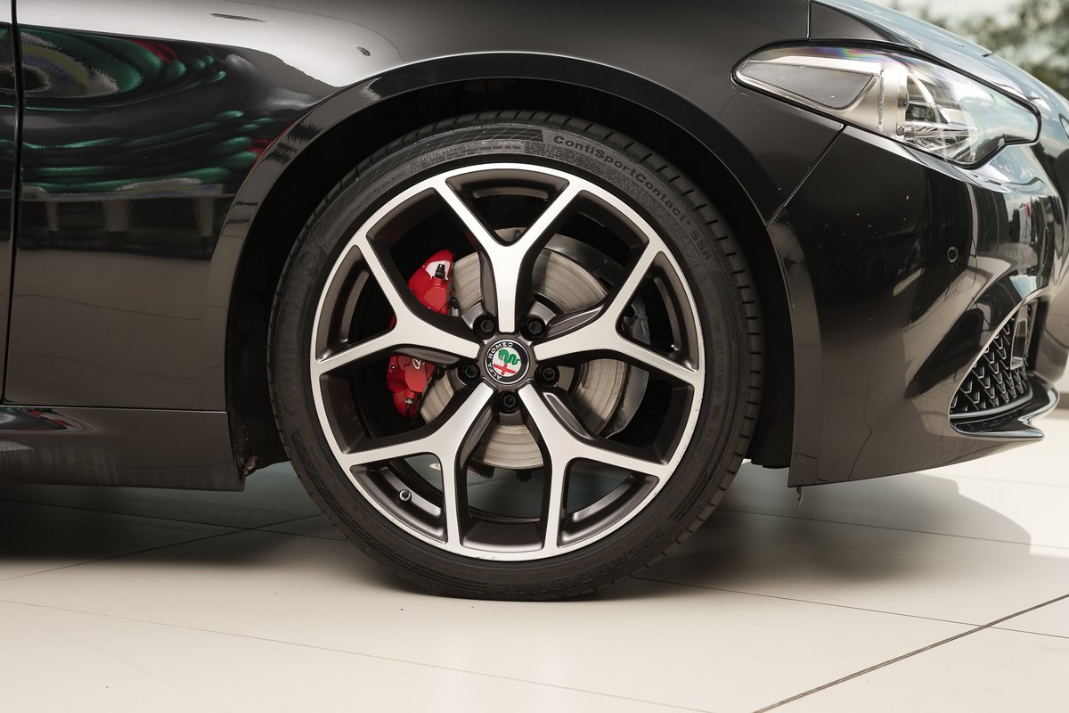 2021 Alfa Romeo Giulia Sport Series 2 image 30