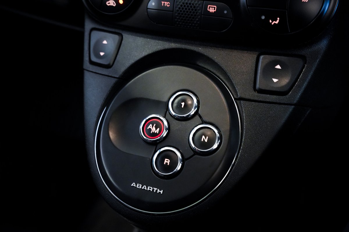 2015 Abarth 595 Competizione Series 3 image 18