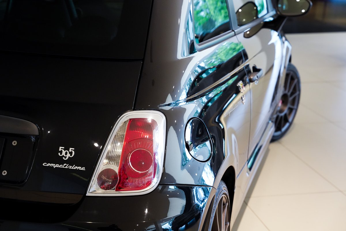 2015 Abarth 595 Competizione Series 3 image 25