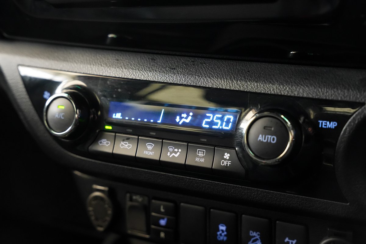 2019 Toyota Hilux Rugged X GUN126R 4X4 Dual Range image 19