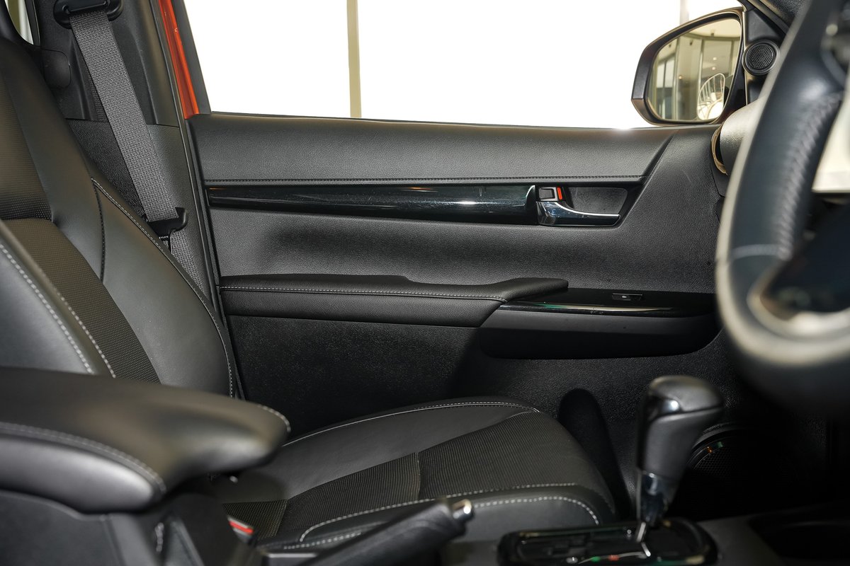 2019 Toyota Hilux Rugged X GUN126R 4X4 Dual Range image 9