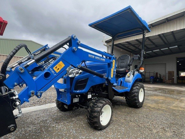 NEW HOLLAND BOOMER 25C image 3