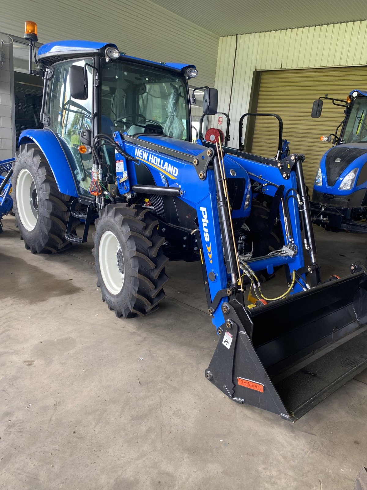NEW HOLLAND T4.65S  CAB CAB