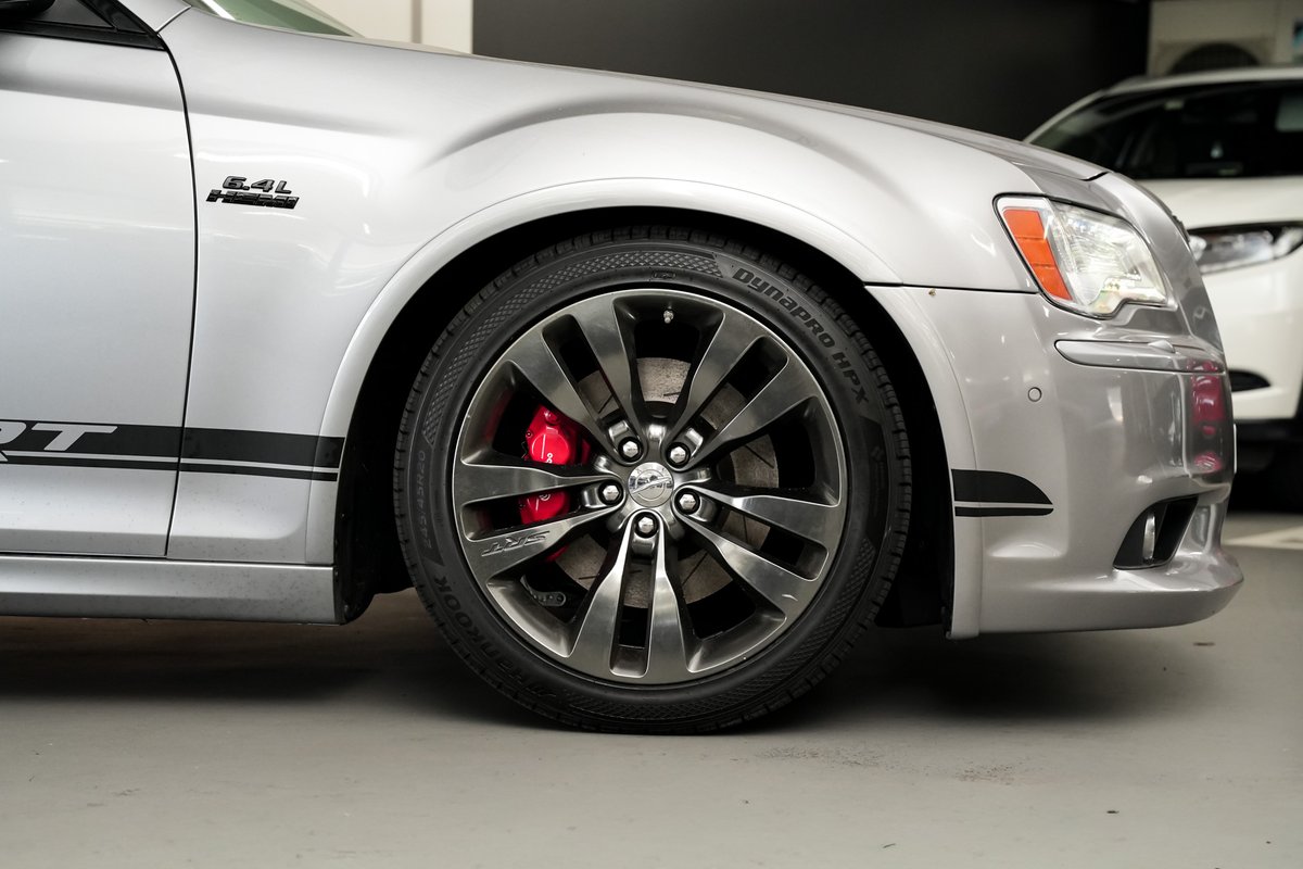 2015 Chrysler 300 SRT-8 LX MY14 image 23