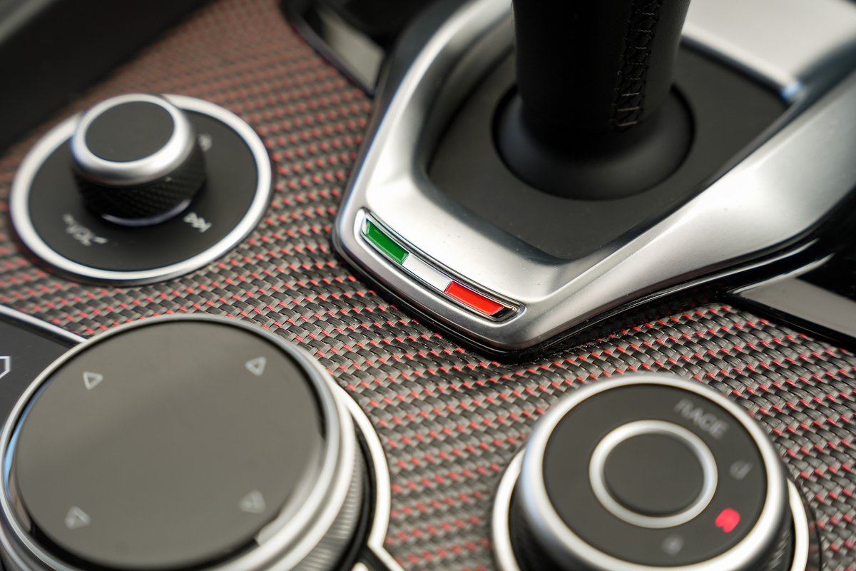 2024 Alfa Romeo Giulia Quadrifoglio Super Sport Series 5 image 20