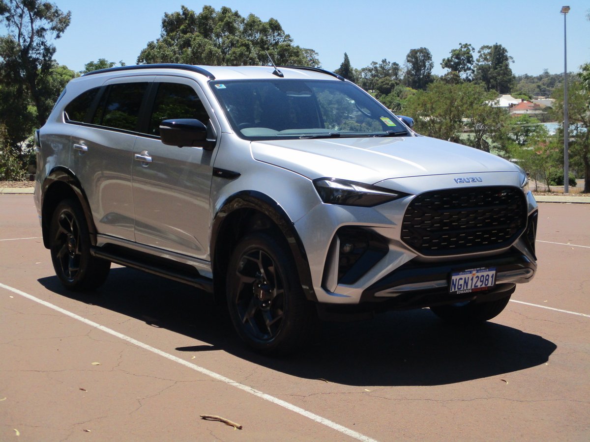 2025 Isuzu MU-X X-TERRAIN MY25.5 Silver