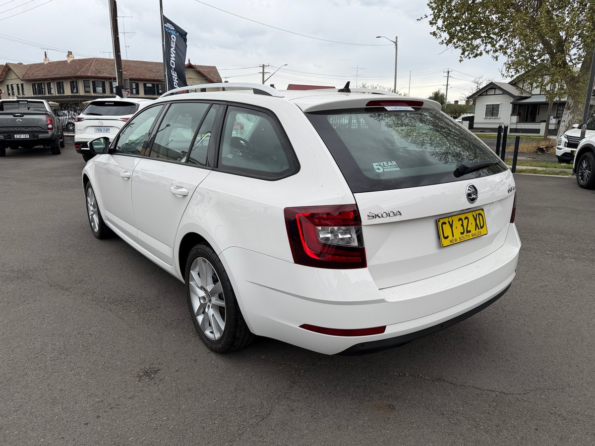 2020 SKODA OCTAVIA 110 TSI BASE NE MY20 image 6