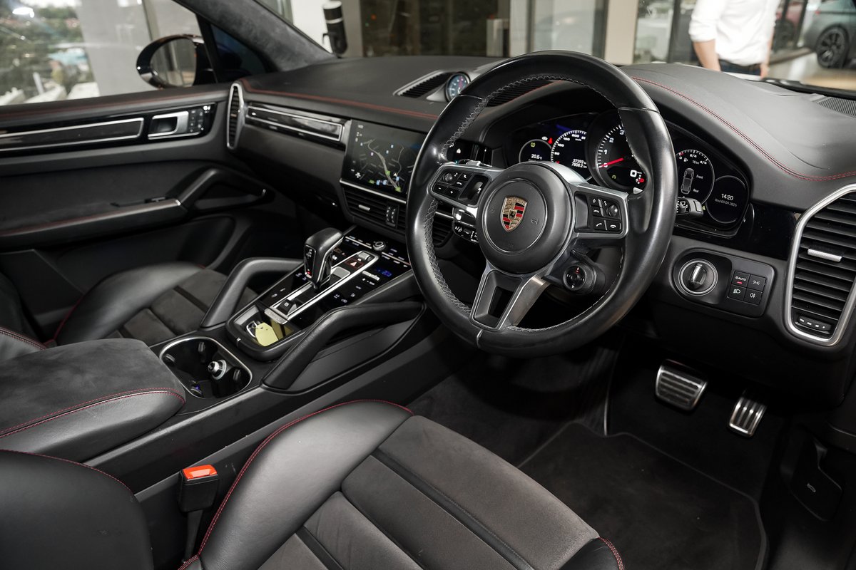 2022 Porsche Cayenne GTS 9YA MY22 4X4 On Demand image 8