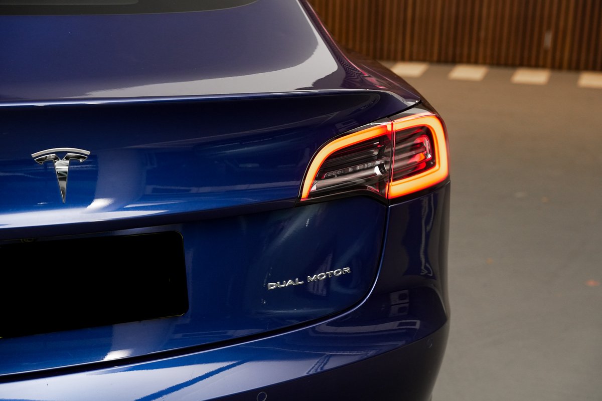 2020 Tesla Model 3 Long Range AWD image 22