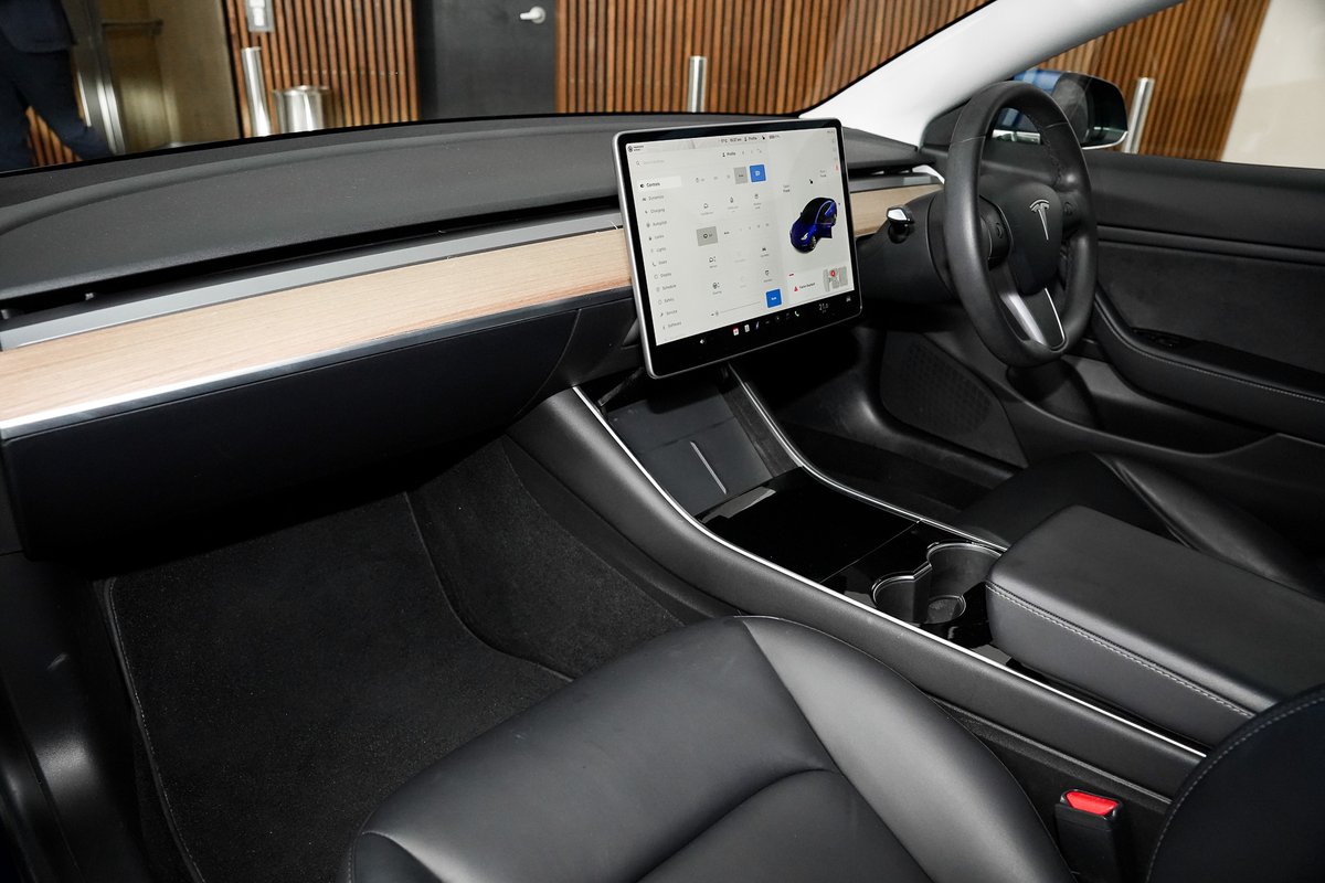 2020 Tesla Model 3 Long Range AWD image 8