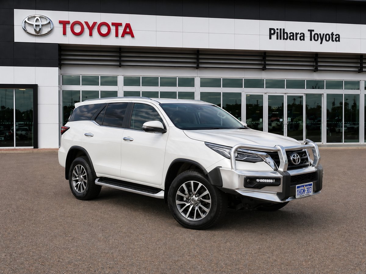 2020 Toyota Fortuner Crusade White