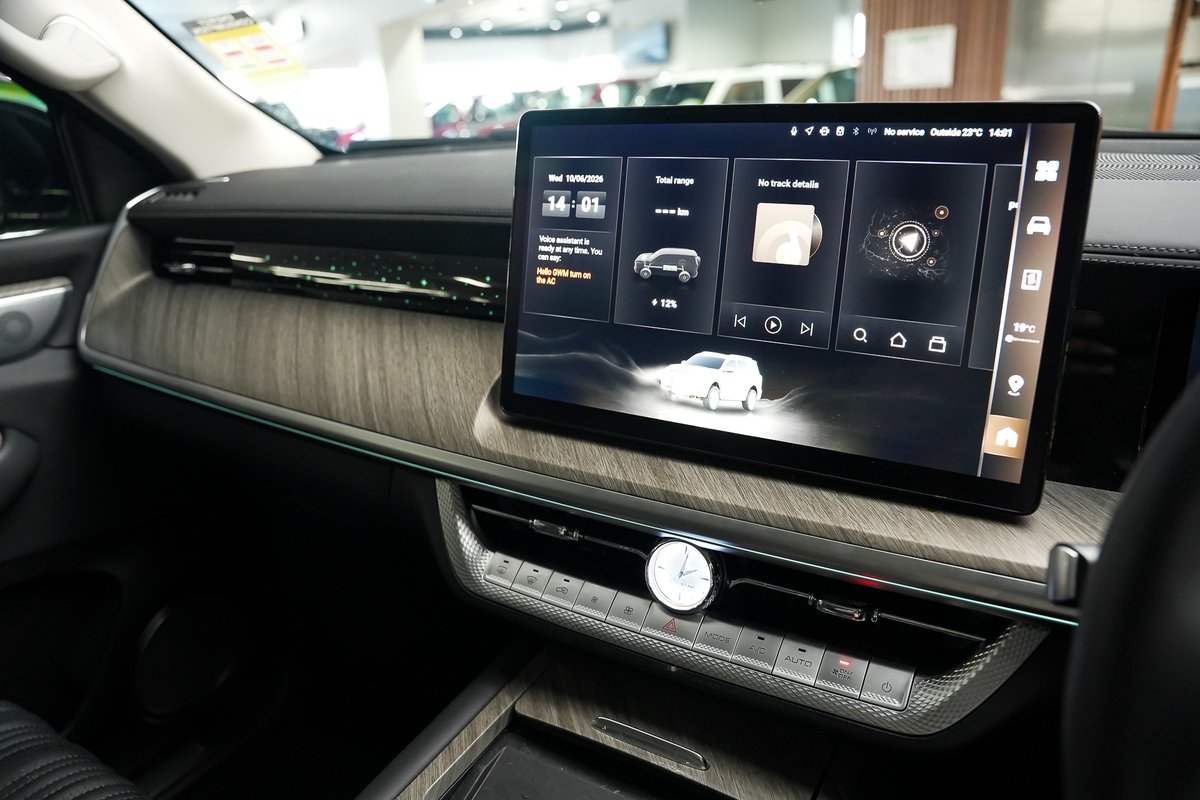 2025 GWM Tank 500 Ultra Hi4-T PHEV P03 4X4 Dual Range image 14
