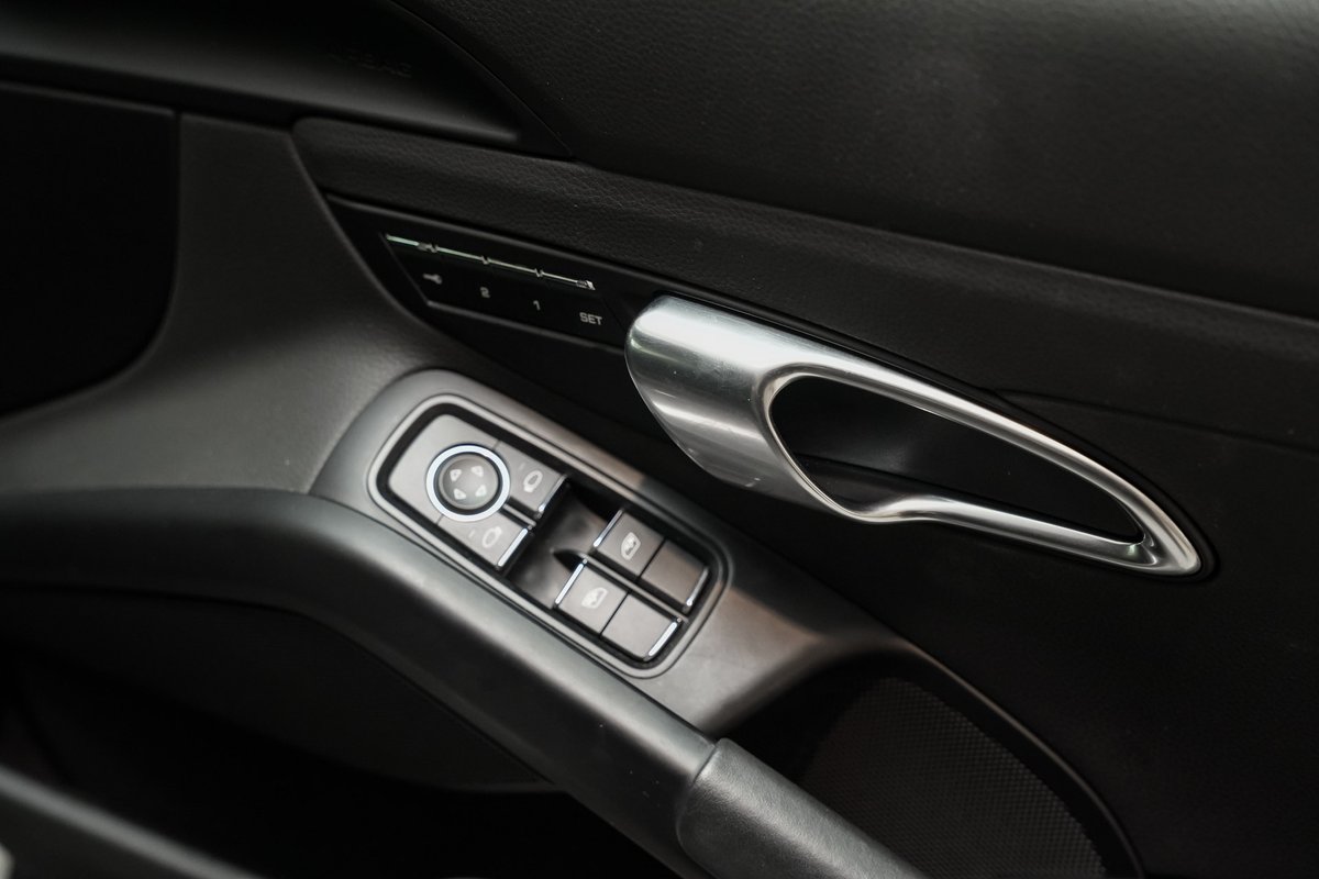 2017 Porsche 718 Cayman 982 MY17 image 22
