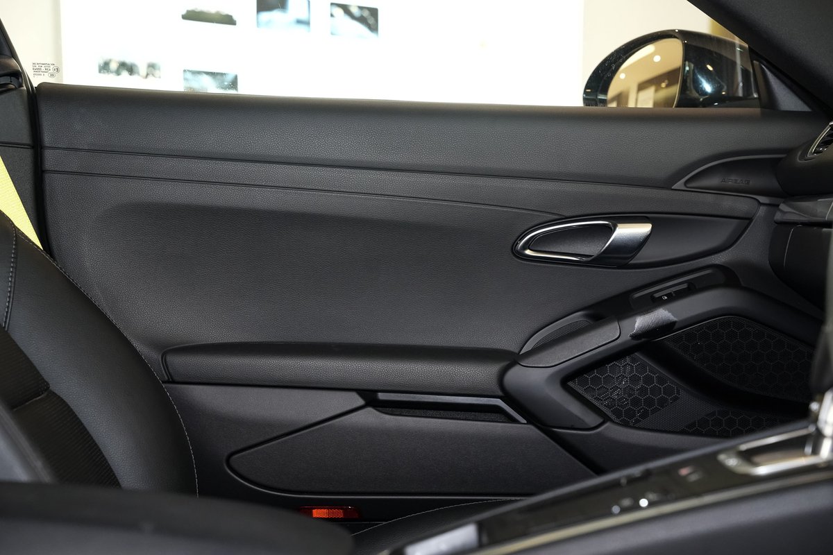 2017 Porsche 718 Cayman 982 MY17 image 8